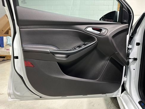 Used 2017 Ford Focus RS image 24