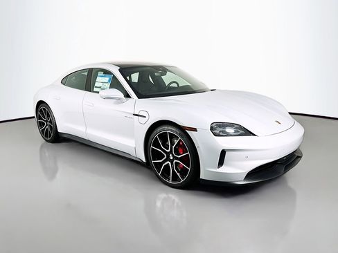 New 2025 Porsche Taycan 4S image 7