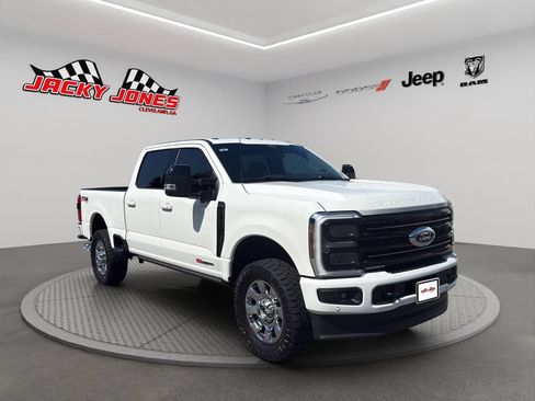 Used 2025 Ford F250 Platinum AWD/4WD image 13