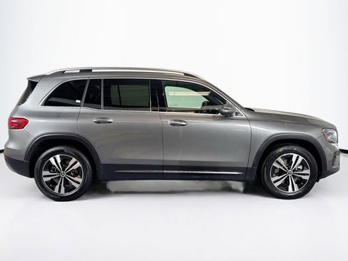 Used 2026 Mercedes-Benz GLB 250 image 4