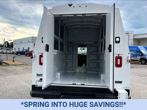 New 2024 Chevrolet Express 3500 w/ Power Convenience Package image 4