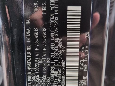 Used 2023 Toyota Highlander XLE image 29