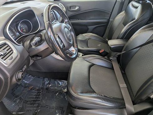 Used 2017 Jeep Compass Latitude image 15