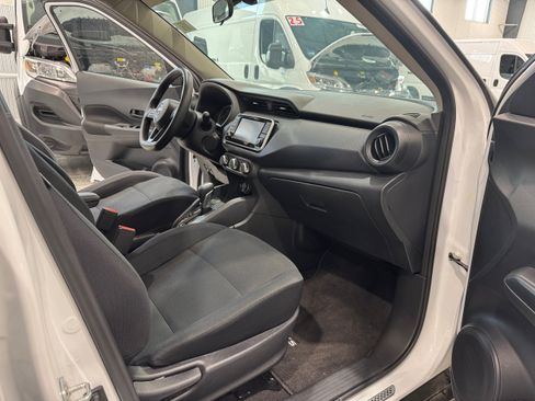 Used 2024 Nissan Kicks S FWD image 13