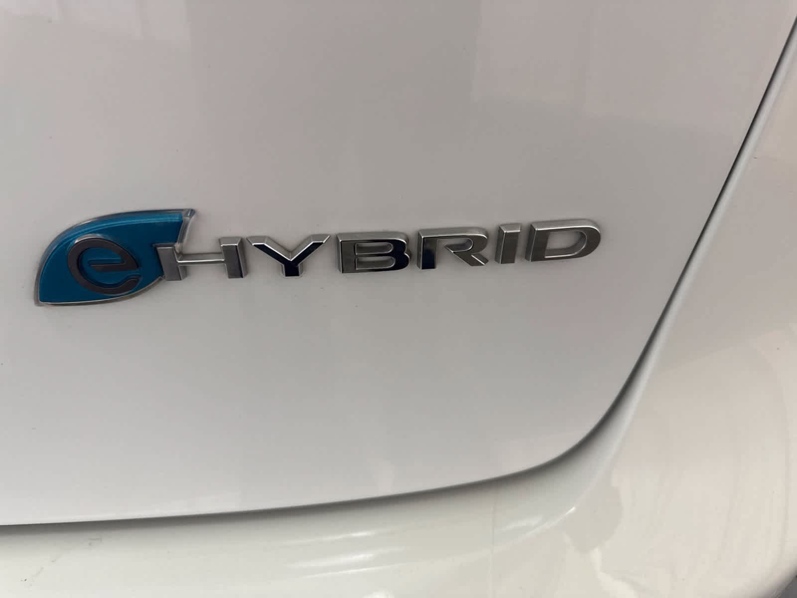 Used 2018 Chrysler Pacifica Limited w/ Advanced Safetytec Group FWD image 14