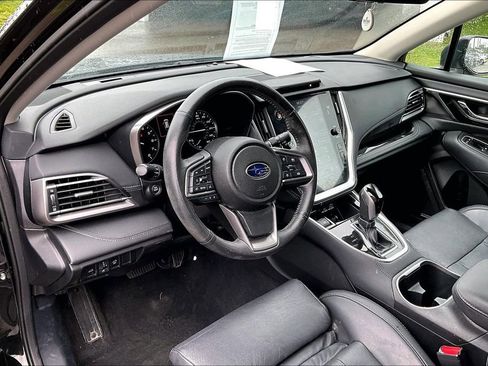 Used 2023 Subaru Outback Limited AWD/4WD image 4