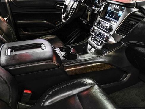 Used 2015 Chevrolet Suburban LT image 20