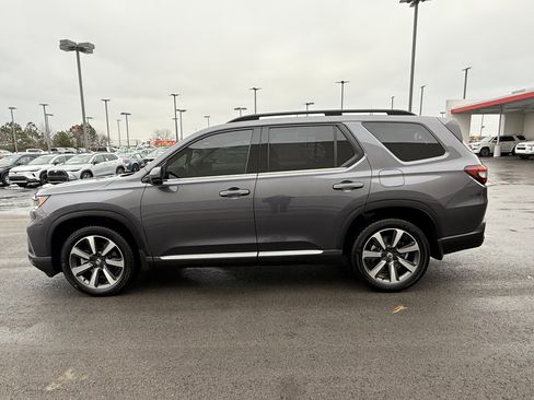 Used 2023 Honda Pilot Elite image 12