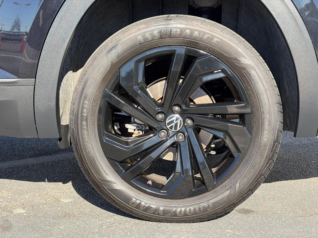Used 2023 Volkswagen Atlas SE w/ Black Wheel Package AWD/4WD image 9