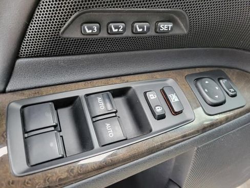 Used 2013 Lexus IS 350C w/ Luxury Pkg image 11