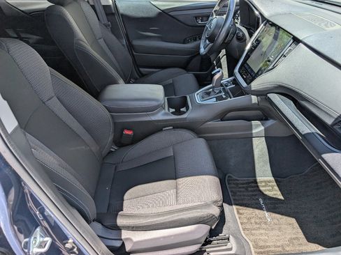 Used 2024 Subaru Outback Premium AWD/4WD image 10