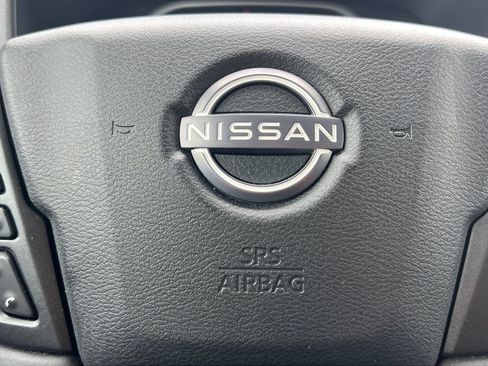 Certified 2024 Nissan Frontier SV AWD/4WD image 5