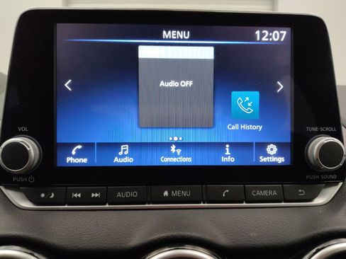 Used 2025 Nissan Sentra SV FWD image 25