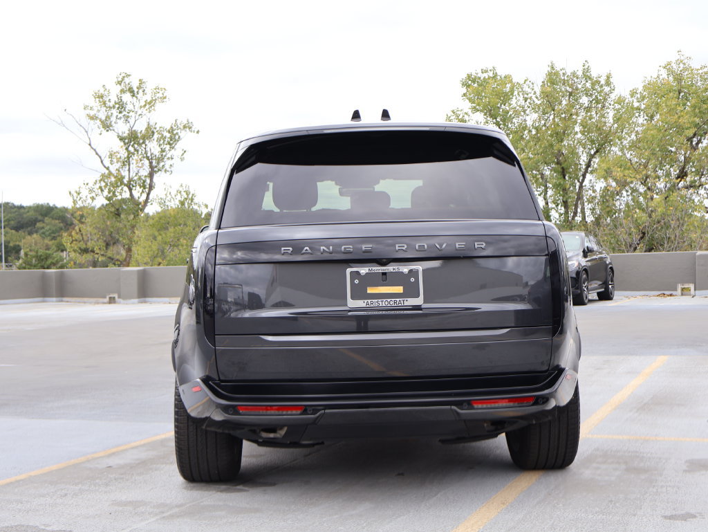 Used 2026 Land Rover Range Rover SE AWD/4WD image 6