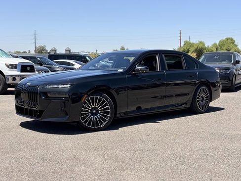 Used 2025 BMW 750e xDrive w/ Executive Package AWD/4WD image 2