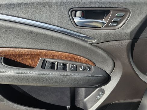 Used 2017 Acura MDX FWD image 23
