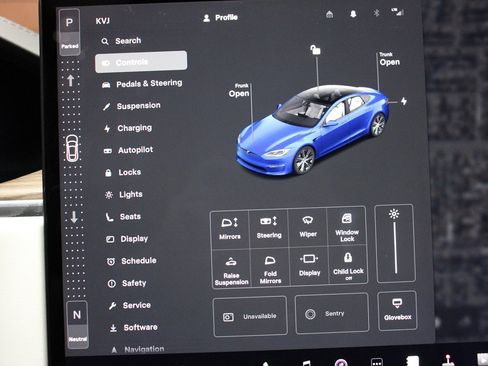 Used 2022 Tesla Model S AWD image 57