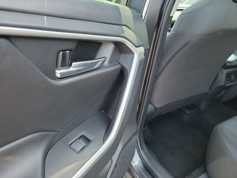 Used 2024 Toyota RAV4 XLE FWD image 13