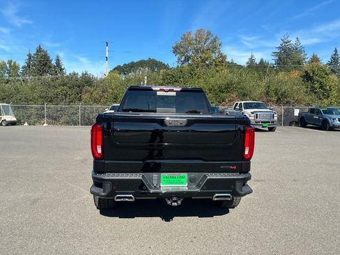 Used 2021 GMC Sierra 1500 AT4 w/ Technology Package AWD/4WD image 6