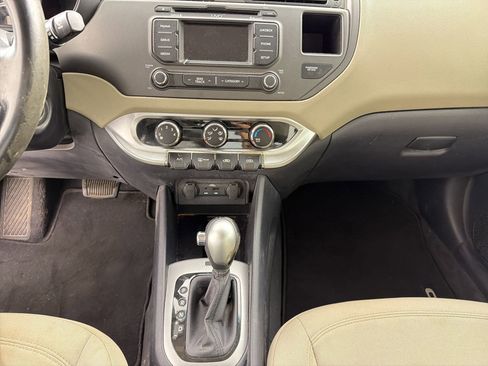 Used 2014 Kia Rio EX w/ Convenience Package image 16