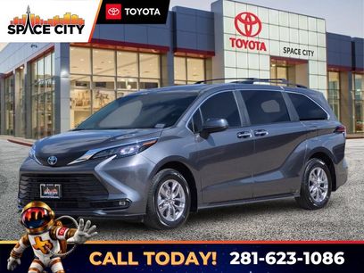 Certified 2025 Toyota Sienna XLE