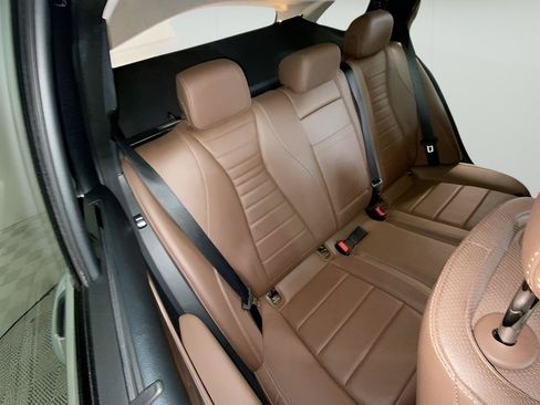 Used 2017 Mercedes-Benz E 400 4MATIC Wagon image 12