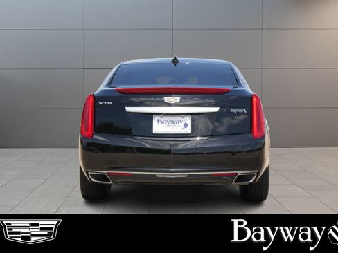 Used 2016 Cadillac XTS Luxury w/ Driver Awareness Package FWD image 7