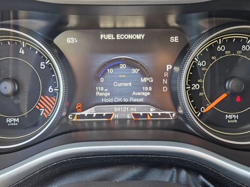 Used 2015 Jeep Cherokee Trailhawk AWD/4WD image 23
