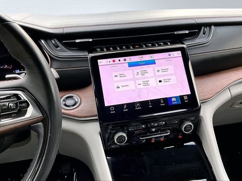 Used 2022 Jeep Grand Cherokee L Summit w/ Advanced Protech Group IV image 7