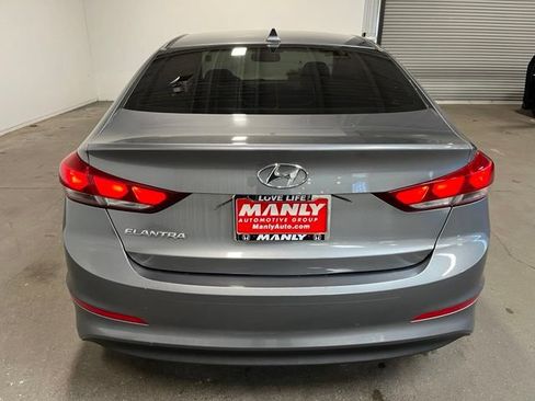 Used 2018 Hyundai Elantra Value Edition FWD image 4