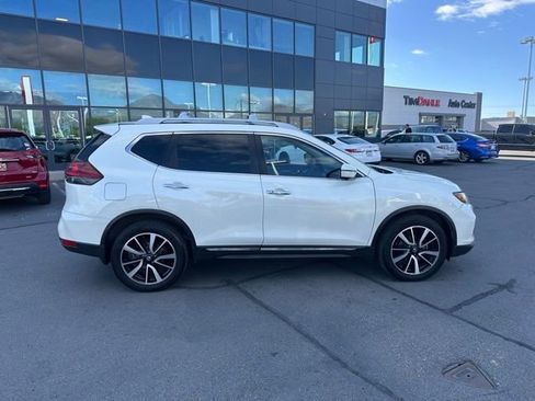 Used 2020 Nissan Rogue SL w/ Premium Package AWD/4WD image 12