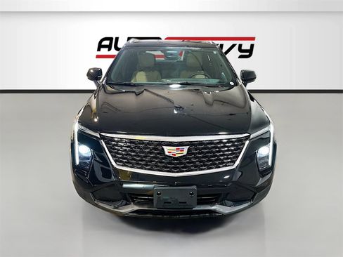 Used 2024 Cadillac XT4 Premium Luxury w/ Cold Weather Package image 2