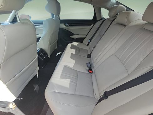 Used 2022 Honda Accord EX-L image 9