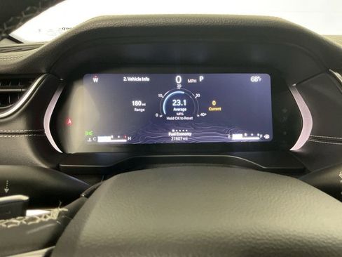 Used 2023 Jeep Grand Cherokee Limited w/ Luxury Tech Group II image 10