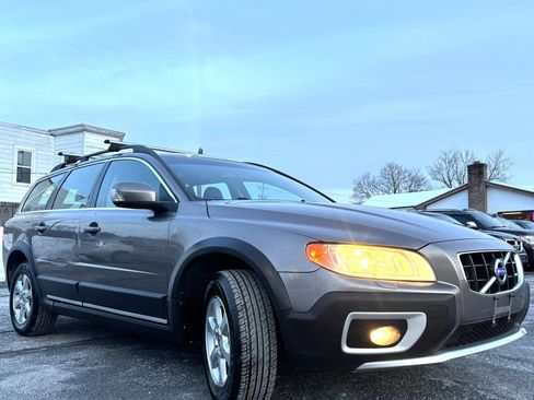 Used 2011 Volvo XC70 3.2 image 3