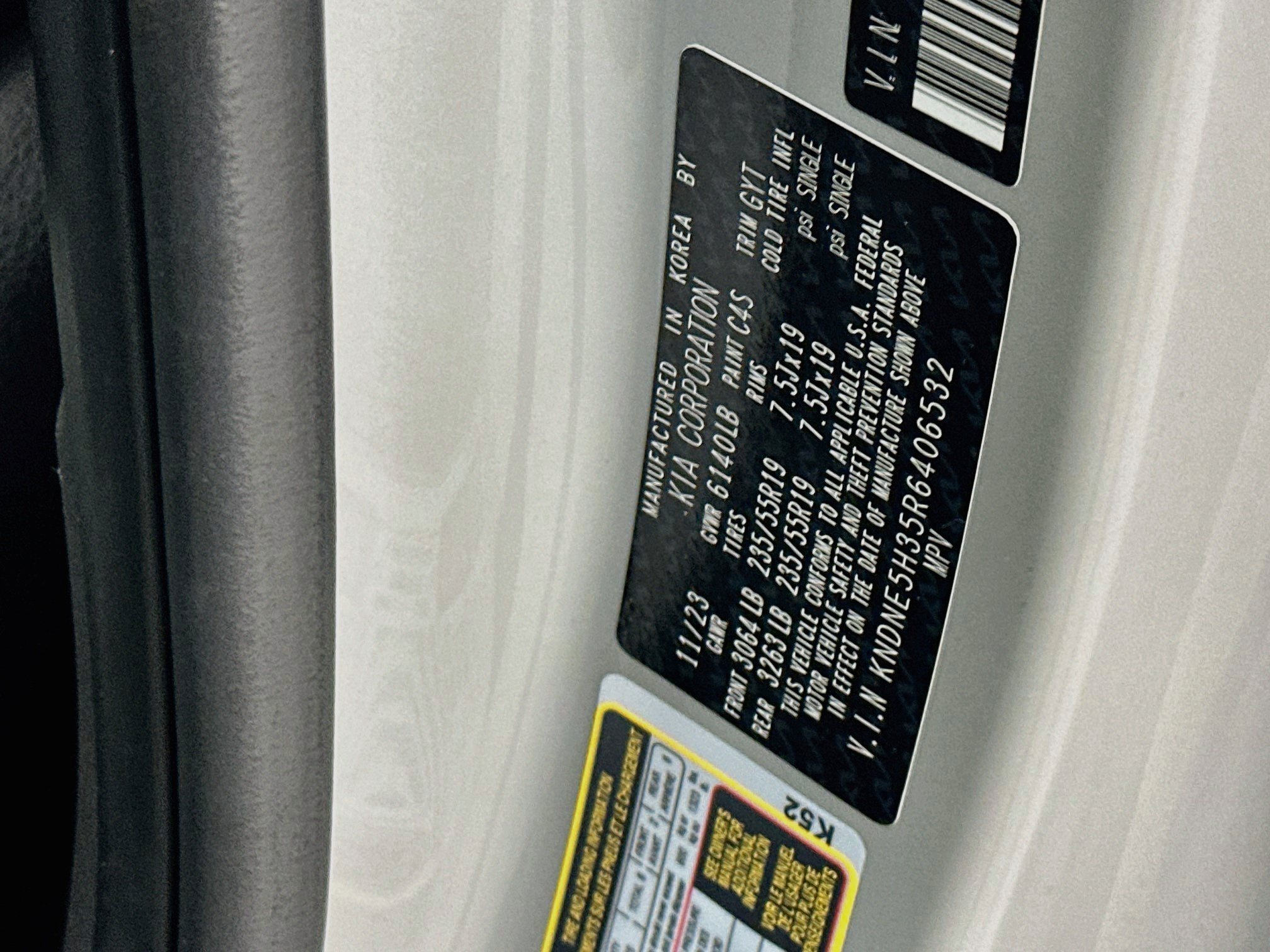 Used 2024 Kia Carnival SX FWD image 12