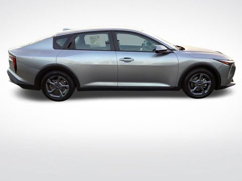 Used 2025 Kia K4 FWD image 10