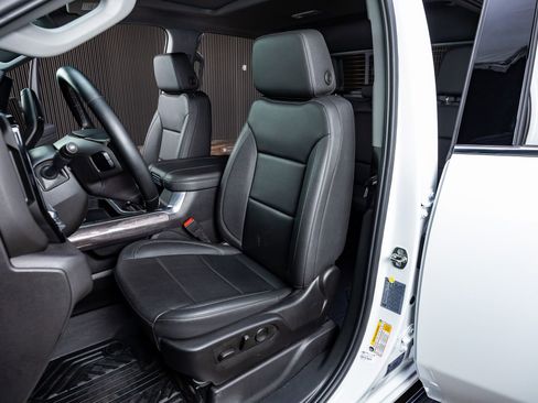 Used 2025 Chevrolet Silverado 2500 LTZ w/ LTZ Premium Package image 27