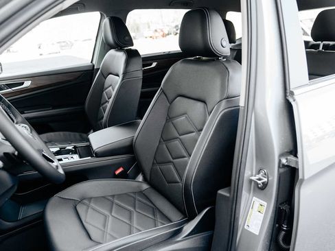 New 2026 Volkswagen Atlas SE image 4