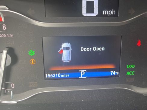 Used 2016 Honda Pilot Touring image 5