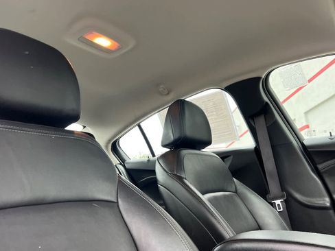 Used 2017 Chevrolet Cruze LT w/ Leather Package image 16
