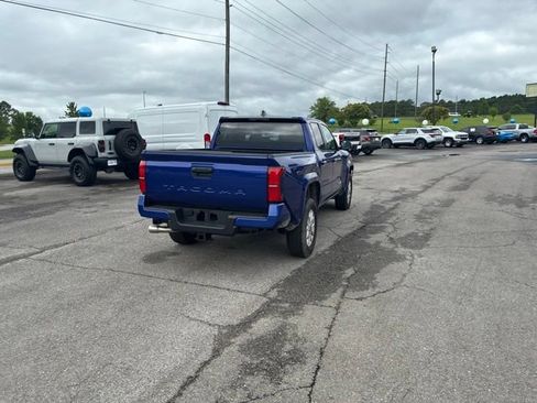 Used 2025 Toyota Tacoma SR5 RWD image 40