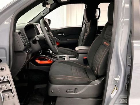 Used 2024 Nissan Frontier PRO-4X w/ Technology Package AWD/4WD image 24