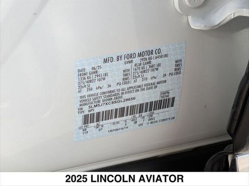 Used 2025 Lincoln Aviator Reserve w/ Equipment Group 201A image 27