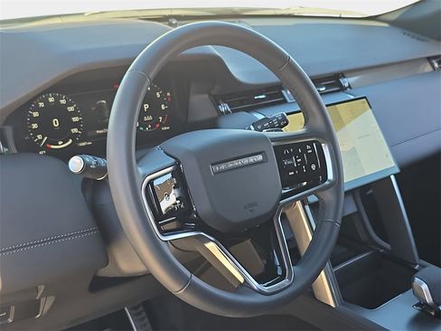 Certified 2025 Land Rover Discovery Sport Dynamic SE image 16