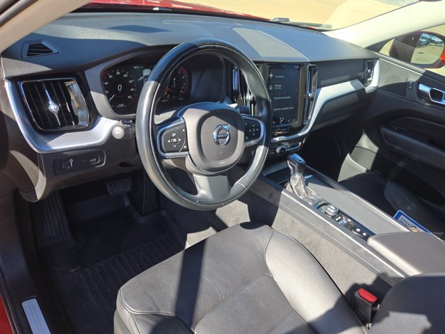 Used 2020 Volvo XC60 T5 Momentum w/ Premium Package AWD/4WD image 16