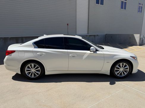 Used 2016 INFINITI Q50 3.0t Premium w/ Cargo Package RWD image 2
