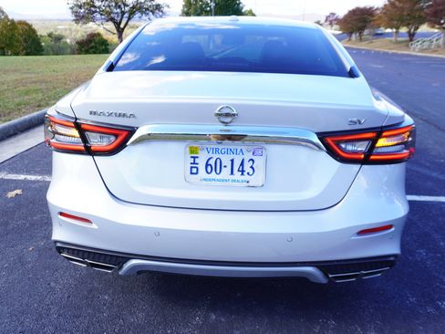 Used 2022 Nissan Maxima SV w/ Floor Mat Group image 8