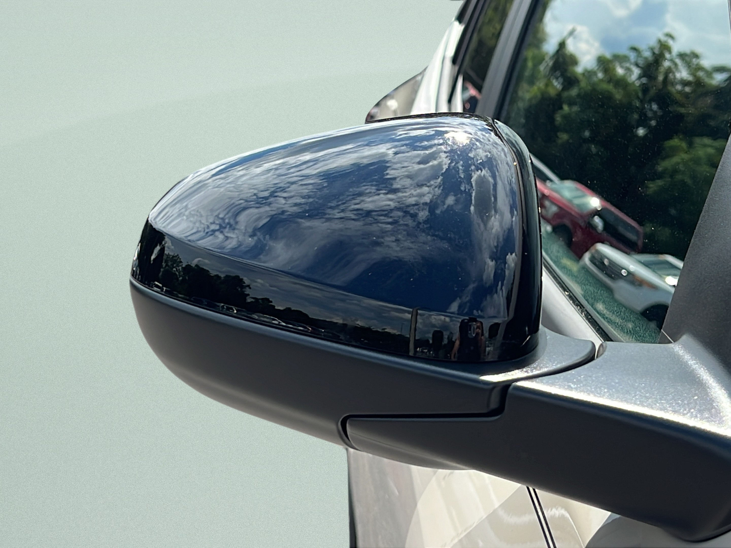 Used 2026 Chevrolet Trax RS w/ Sunroof Package FWD image 25