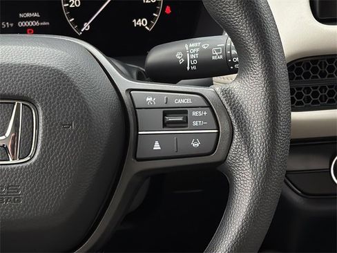 New 2026 Honda HR-V LX image 15